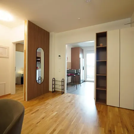 Апартаменты Keda Royale Center Charm